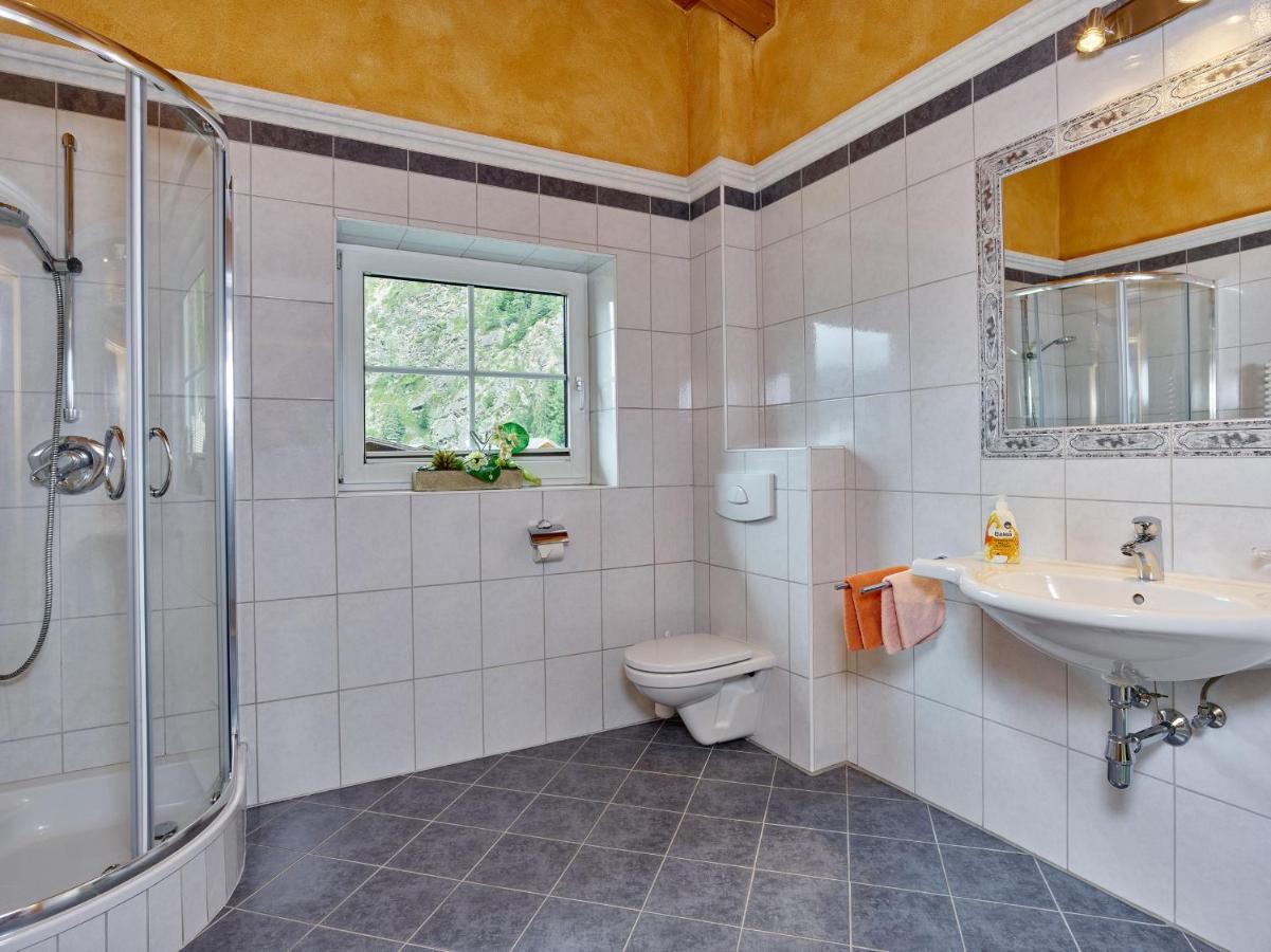 Andy's Apartment